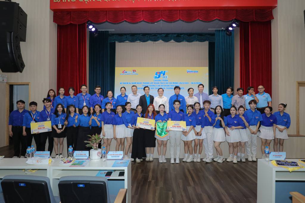 Tổng kết Tháng thanh niên 2025 và Khai mạc Hội thao toàn trường năm học 2024 - 2025